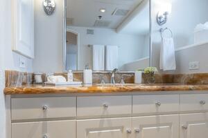 Owner Ensuite Head